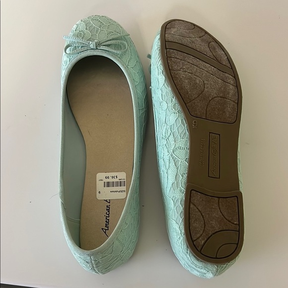 NWT American Eagle Outfitters Green Flats with Lace Overlay - Picture 4 of 4